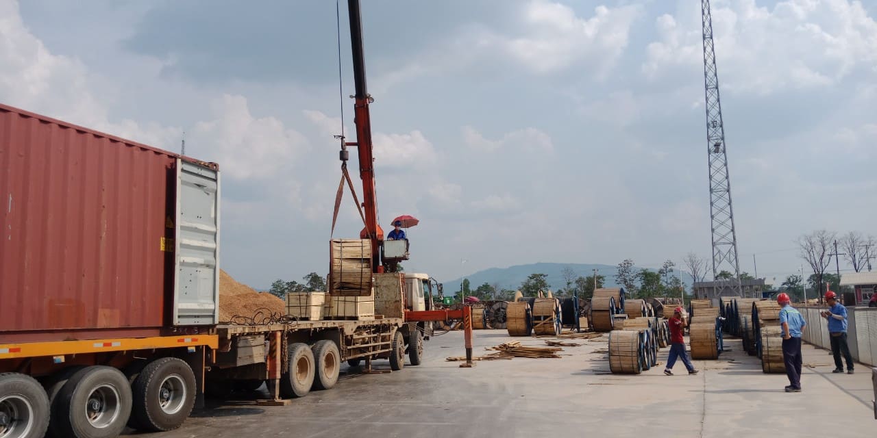 Dự án vận chuyển Nhập thiết bị nhà xưởng cho nhà máy Giấy của tập đoàn Giấy Thâm Quyến tại Lào