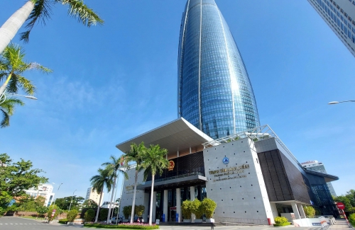 Nhập khẩu hệ thống HỆ THỐNG TƯỜNG NHÔM KÍNH cho Nhà thi đấu Đà Nẵng & Trung tâm hành chính Đà Nẵng